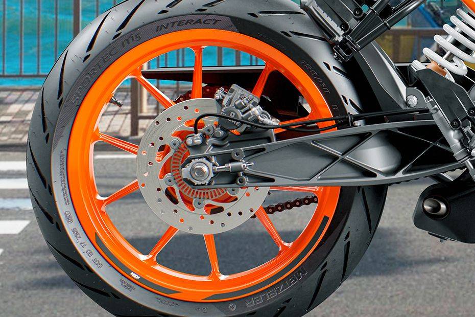 Ktm duke 200 back tyre deals size