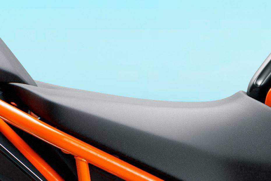 KTM Duke 200 Rider Seat View KTM Duke 200 Rider Seat View