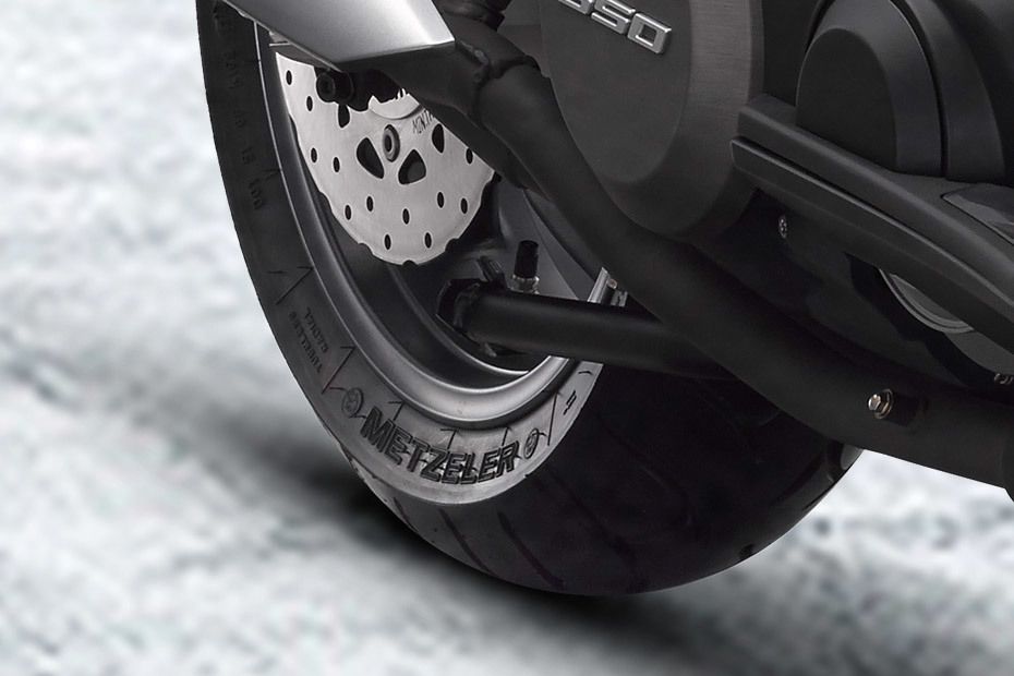 Kymco AK 550i Rear Tyre