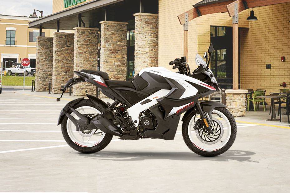 Modenas Pulsar RS200 Right Side Viewfull Image Modenas Pulsar RS200 Right Side Viewfull Image