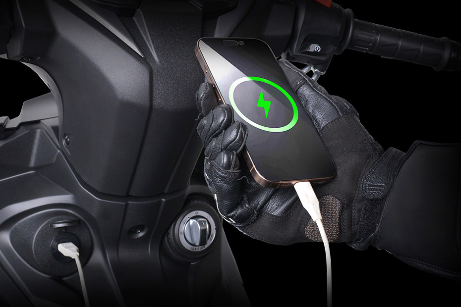 Power outlet Modenas Z15GT Power outlet Modenas Z15GT