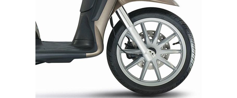 Piaggio Liberty Front Tyre View