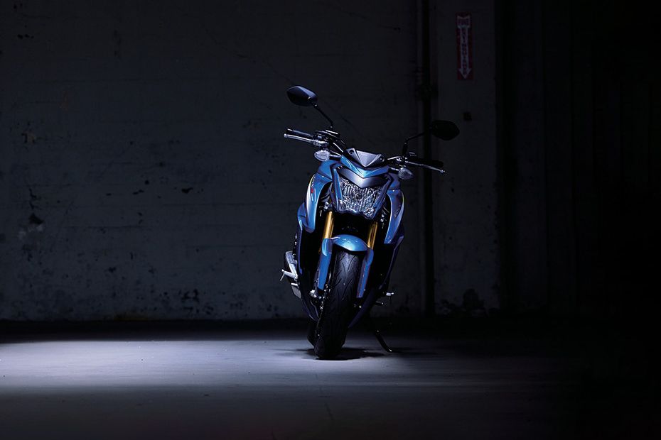 Suzuki GSX-S1000 Front View Full Image Suzuki GSX-S1000 Front View Full Image