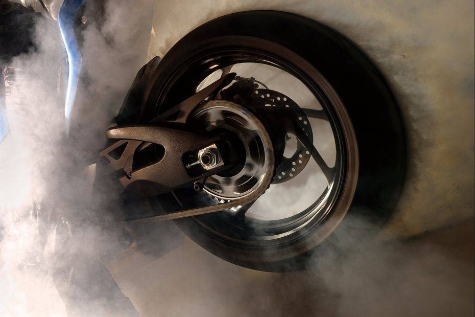 Suzuki GSX-S1000 Rear Tyre Suzuki GSX-S1000 Rear Tyre