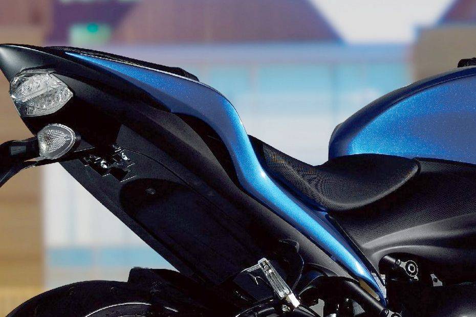 Suzuki GSX S1000 F Back Rest View Suzuki GSX S1000 F Back Rest View