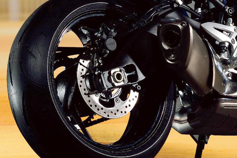 Suzuki GSX S1000 F Rear Tyre Suzuki GSX S1000 F Rear Tyre