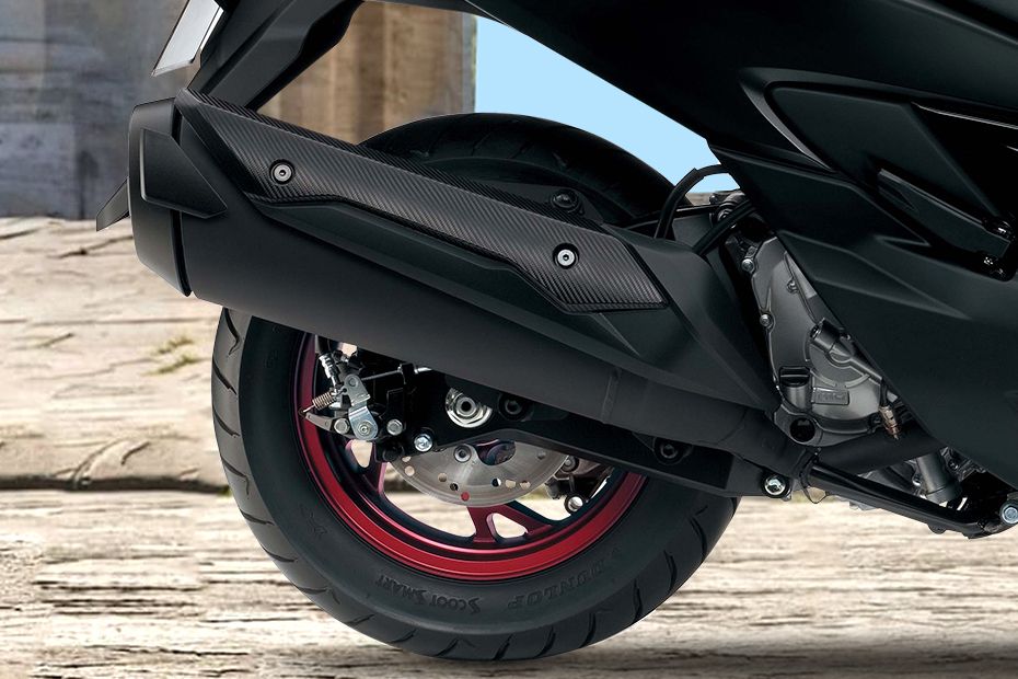 Suzuki Burgman 400 Rear Tyre Suzuki Burgman 400 Rear Tyre