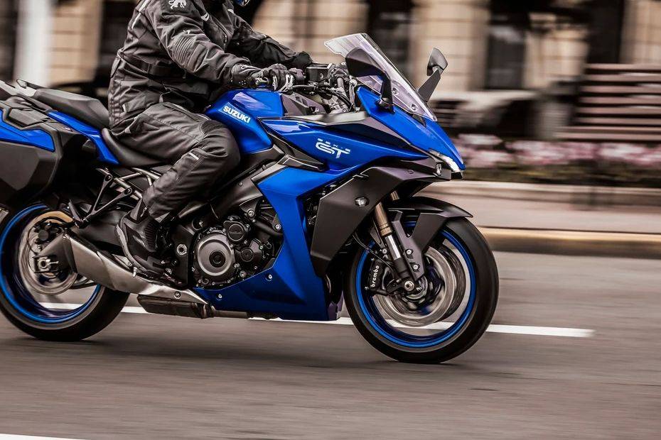 Suzuki GSX-S1000GT Front Tyre Suzuki GSX-S1000GT Front Tyre
