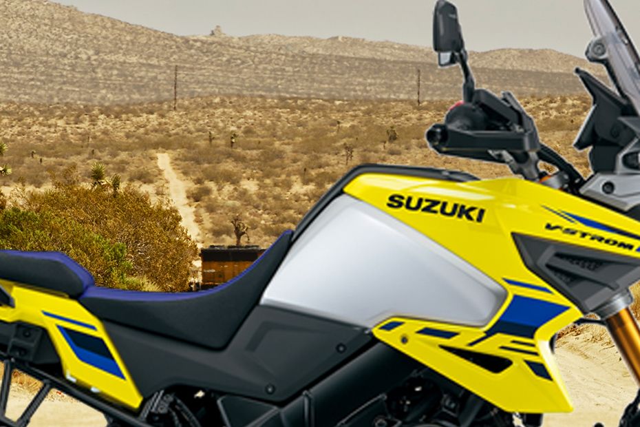 Suzuki V-Strom 1050DE Fuel Tank View Suzuki V-Strom 1050DE Fuel Tank View