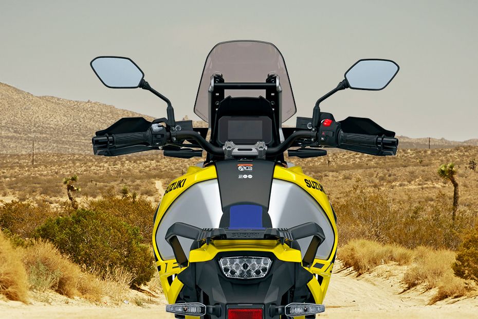Suzuki V-Strom 1050DE Handle Bar View Suzuki V-Strom 1050DE Handle Bar View