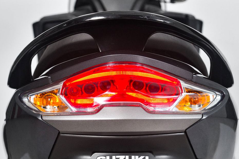 Suzuki Burgman Street 125 EX Tail Light View