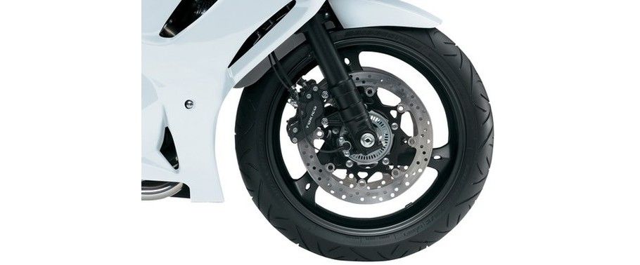 Suzuki GSR 1250 FA Front Tyre Suzuki GSR 1250 FA Front Tyre