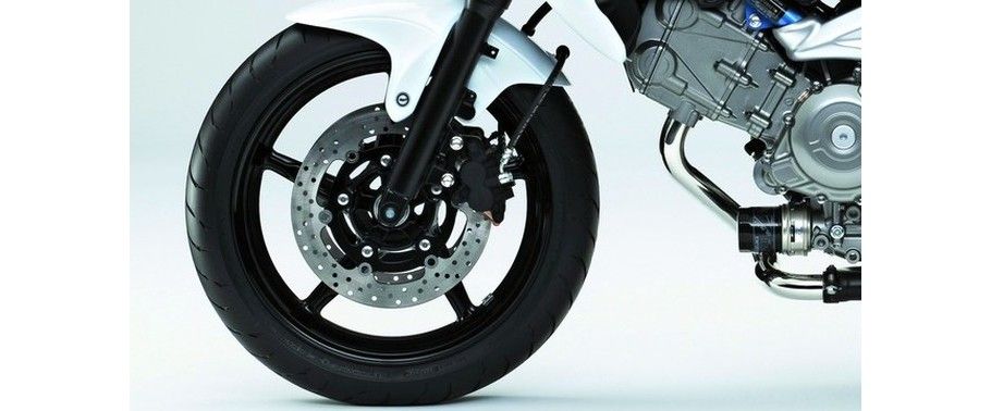 Suzuki Gladius Front Tyre Suzuki Gladius Front Tyre