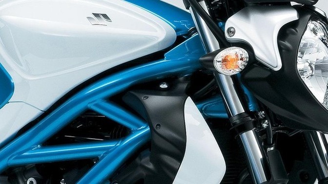Suzuki Gladius Side Indicators Front