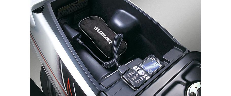 Suzuki Step125 Seat Storage Side View Suzuki Step125 Seat Storage Side View