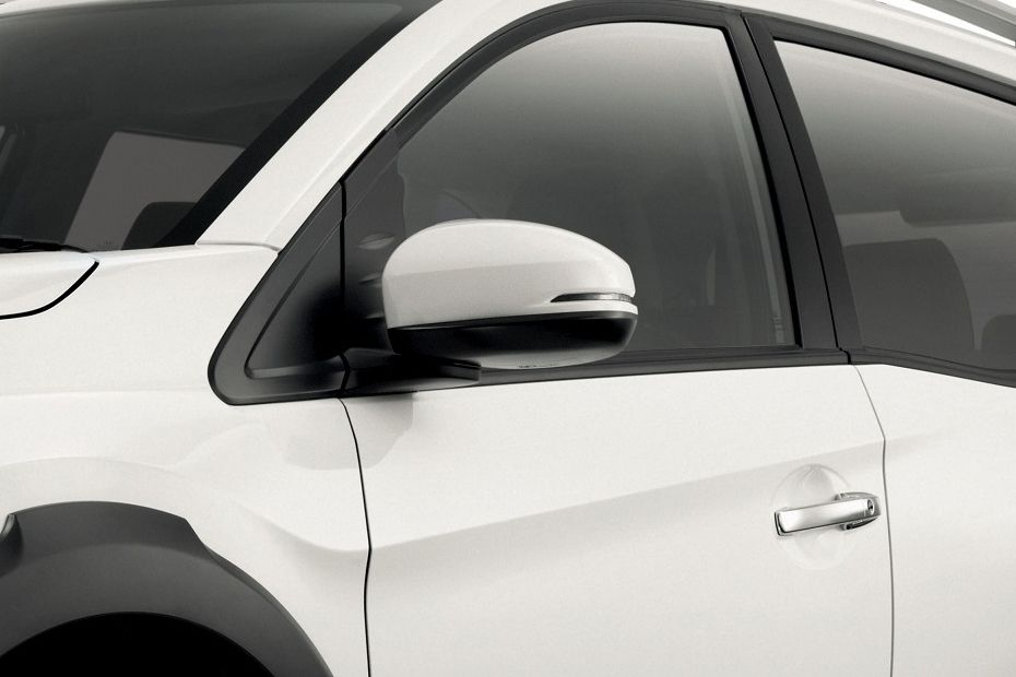 Honda BR-V (2017-2019) Drivers Side Mirror Front Angle Honda BR-V (2017-2019) Drivers Side Mirror Front Angle