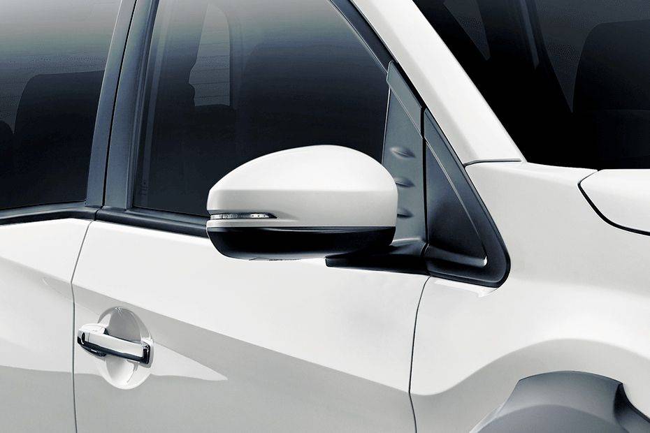 Honda BR-V Drivers Side Mirror Front Angle Honda BR-V Drivers Side Mirror Front Angle
