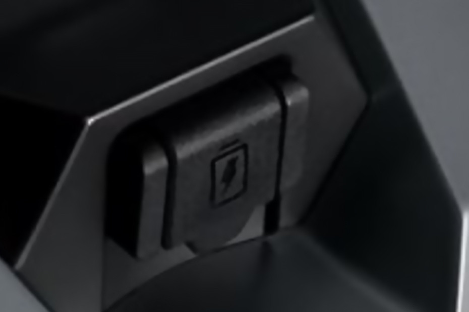 Power outlet Sym ADXTG 400 Power outlet Sym ADXTG 400