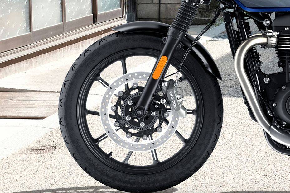 Triumph Street Twin Front Tyre Triumph Street Twin Front Tyre