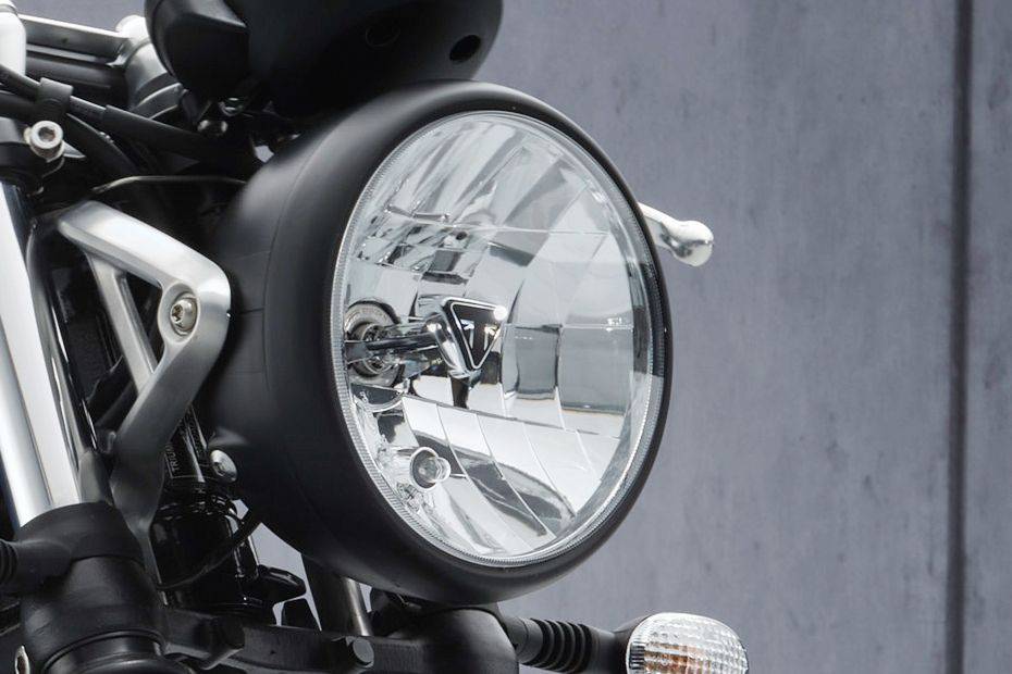 Triumph Street Twin Head Light View Triumph Street Twin Head Light View