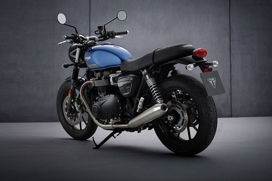 Triumph Street Twin Slant Back Side View Right Triumph Street Twin Slant Back Side View Right