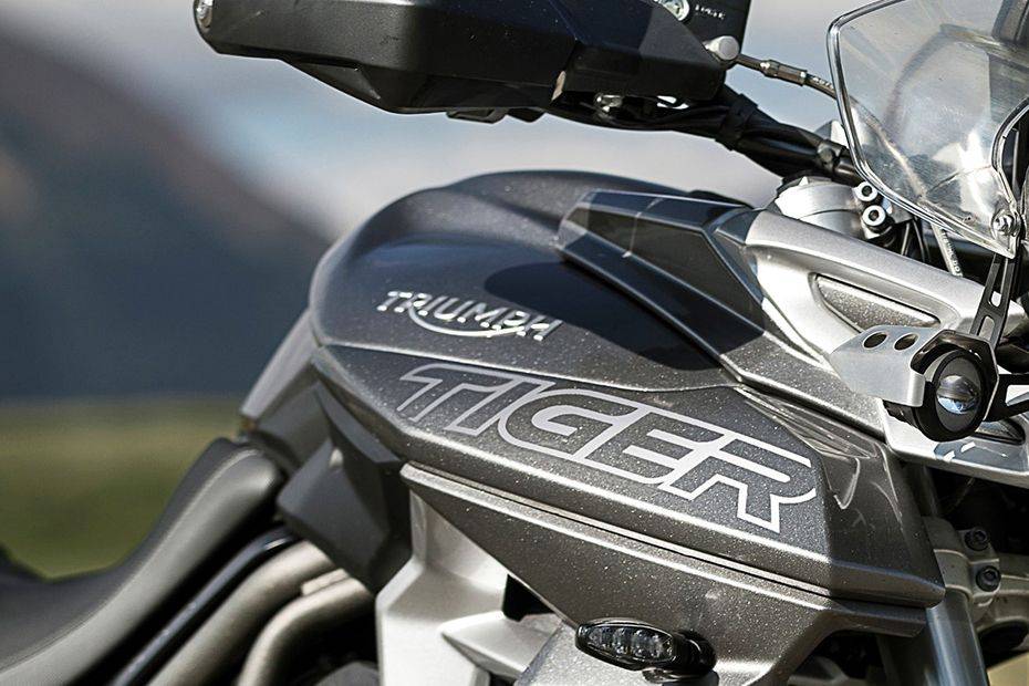 triumph tiger 1200 fuel capacity