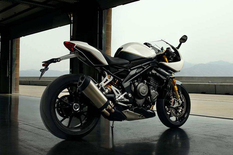 Triumph Speed Triple 1200 RR Back Side View Triumph Speed Triple 1200 RR Back Side View