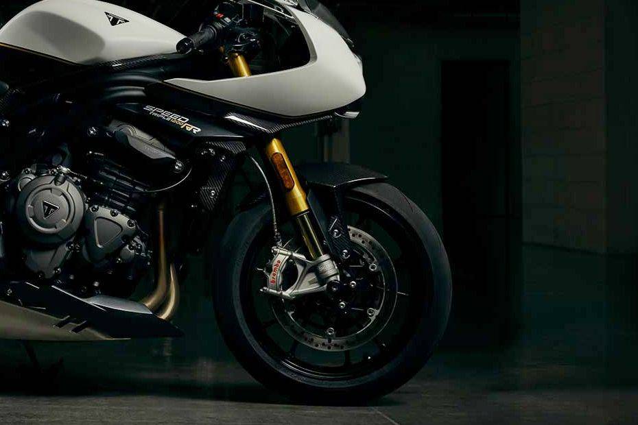 Triumph Speed Triple 1200 RR Front Tyre Triumph Speed Triple 1200 RR Front Tyre