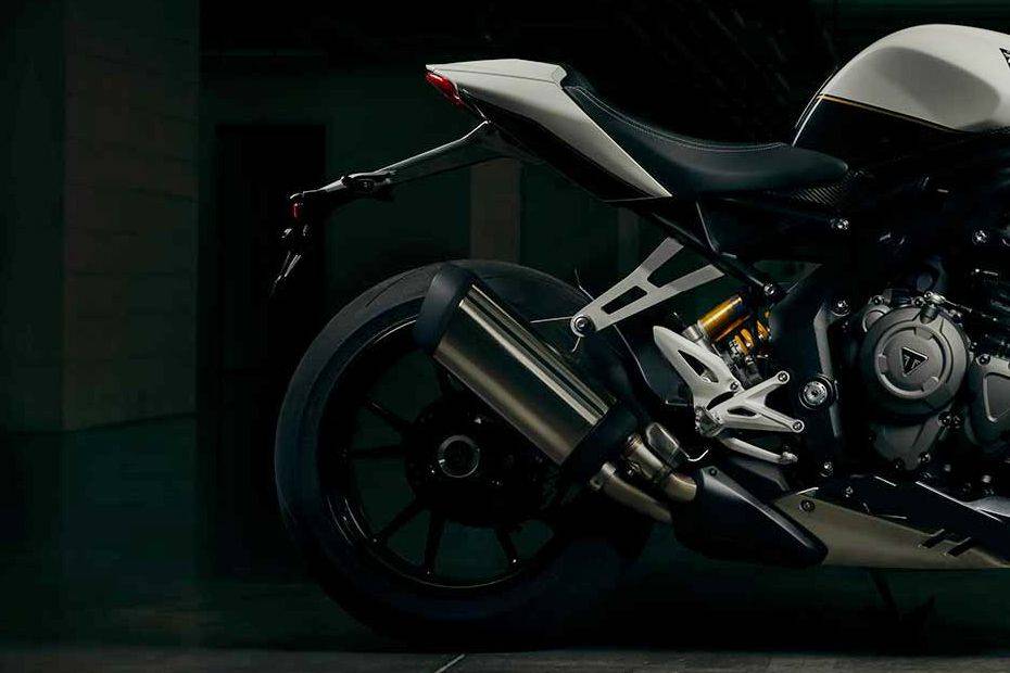 Triumph Speed Triple 1200 RR Rear Tyre Triumph Speed Triple 1200 RR Rear Tyre