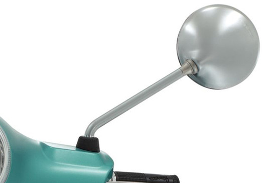 Vespa LX 150 Back Side View