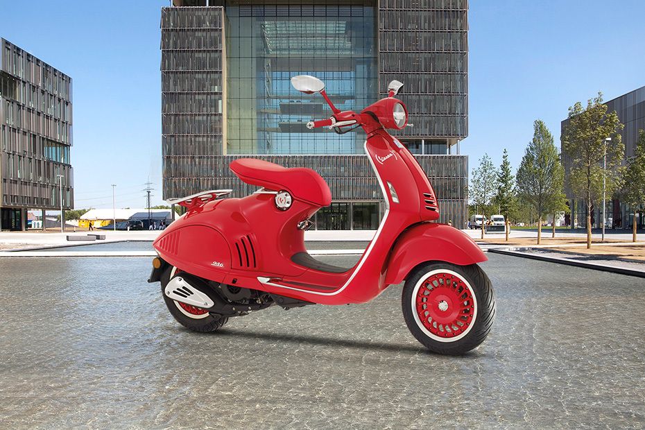 Vespa 946 Red Images & Wallpapers - 946 Red Color Photos
