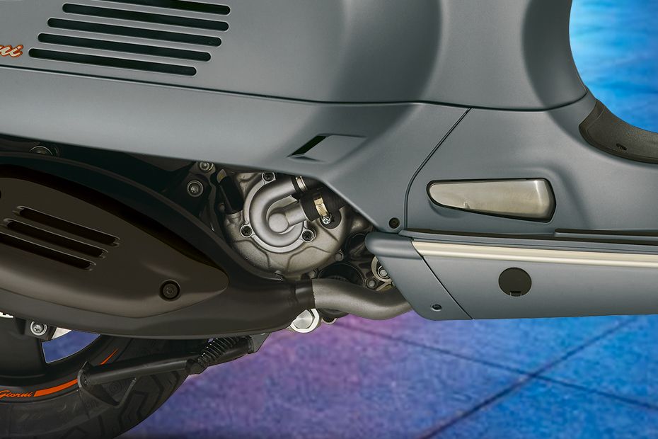 Vespa Sei Giorni Engine View
