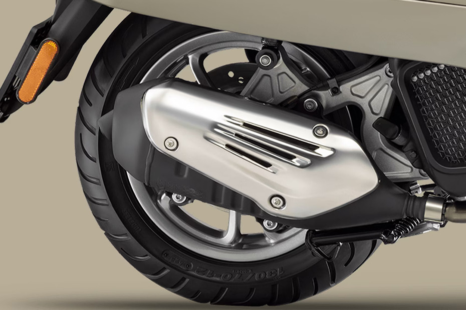 Vespa GTS Classic 300 Exhaust View