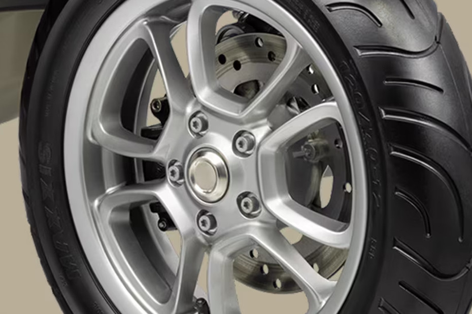 Vespa GTS Classic 300 Front Brake