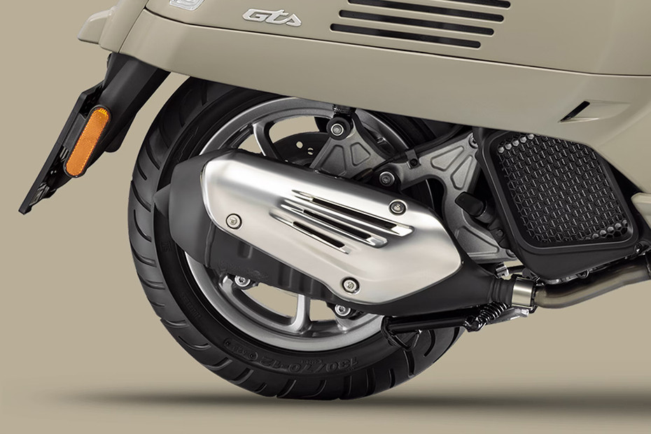 Vespa GTS Classic 300 Rear Tyre