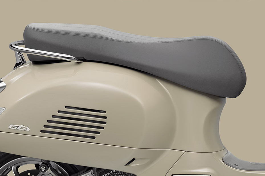 Vespa GTS Classic 300 Rider Seat View