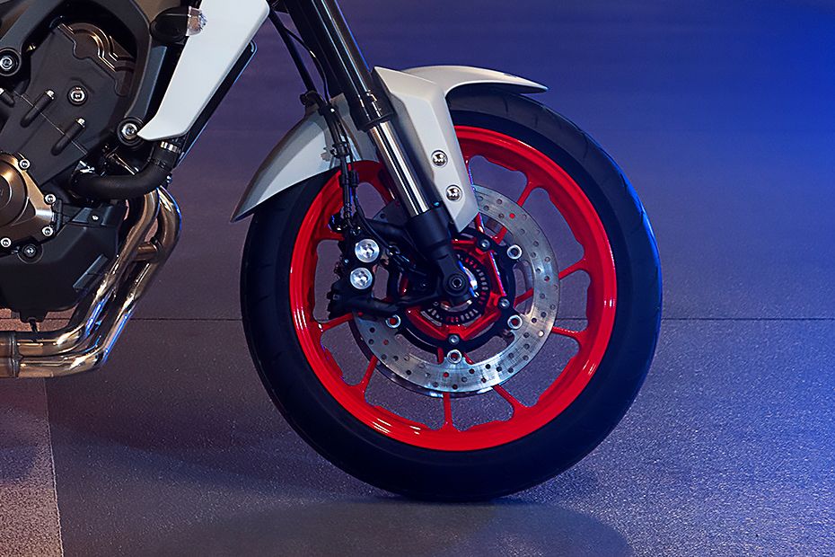 Yamaha MT-09 Front Tyre Yamaha MT-09 Front Tyre