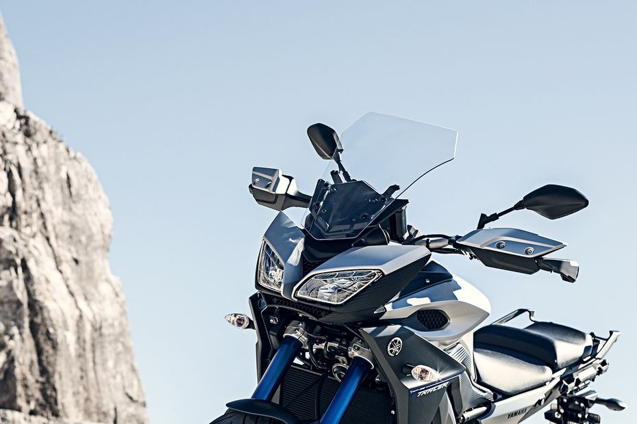 Yamaha MT-09 Tracer Head Light View