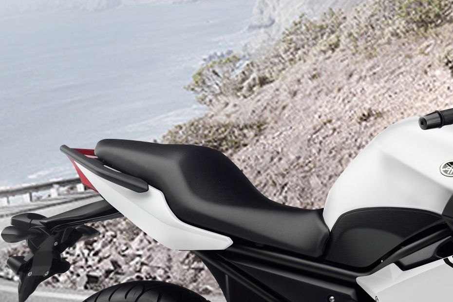 Yamaha XJ6 Diversion F Rider Seat View Yamaha XJ6 Diversion F Rider Seat View