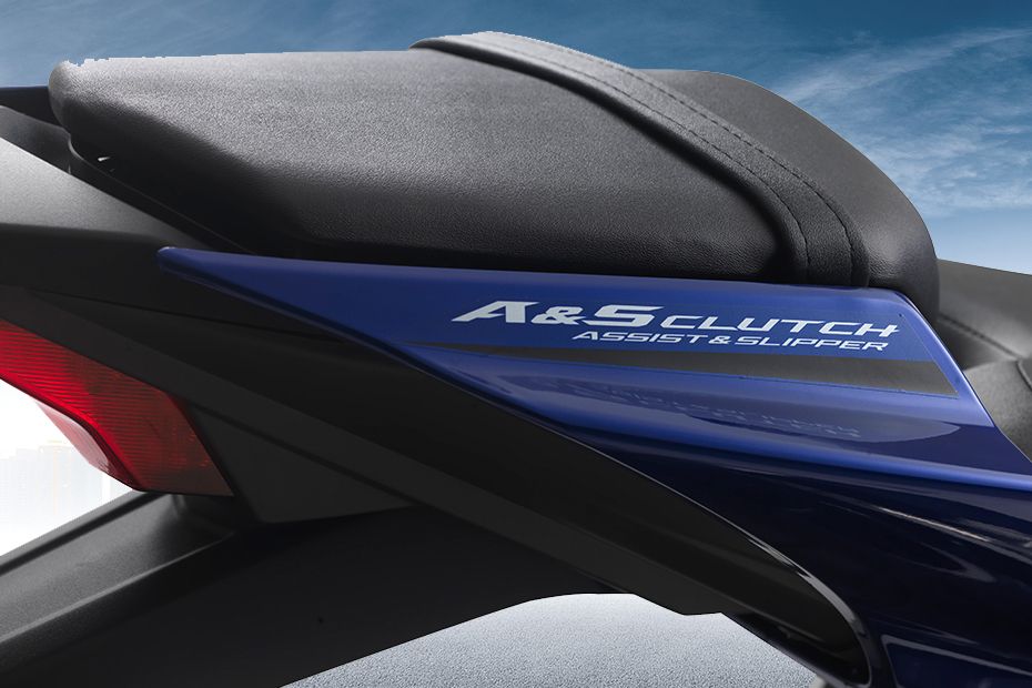 Yamaha YZF-R15 Rider Seat View Yamaha YZF-R15 Rider Seat View
