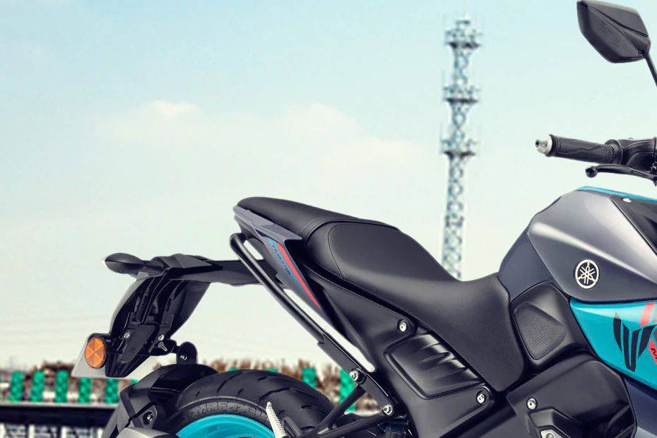 Yamaha MT-15 Rider Seat View Yamaha MT-15 Rider Seat View