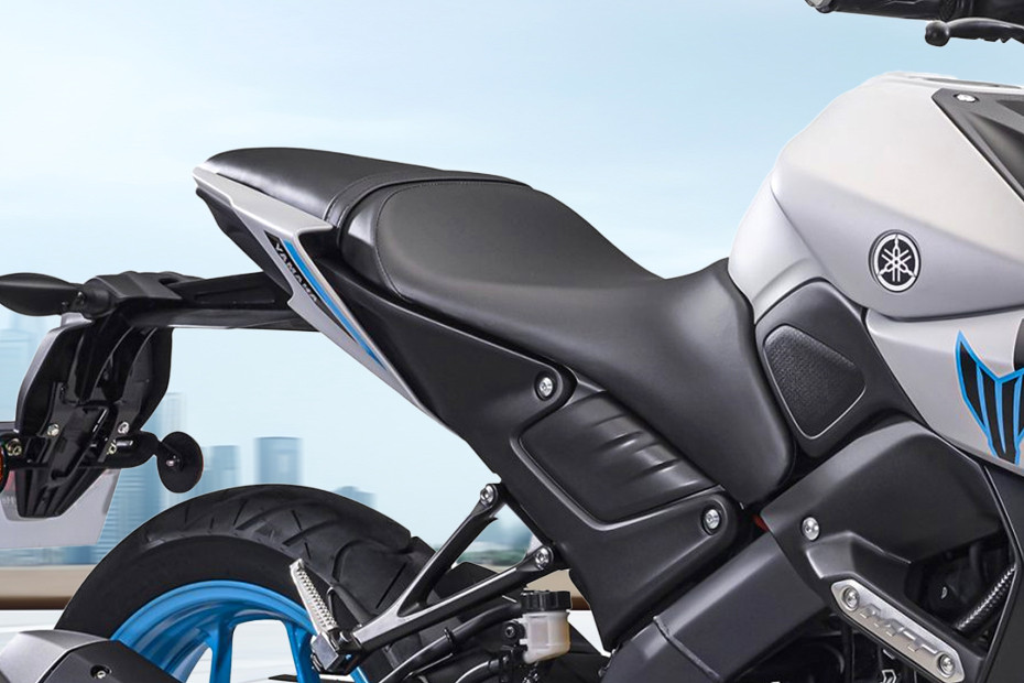 Yamaha MT-15 Rider Seat View Yamaha MT-15 Rider Seat View