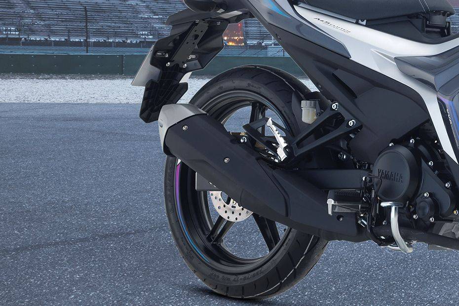 Yamaha Y16ZR Rear Tyre Yamaha Y16ZR Rear Tyre