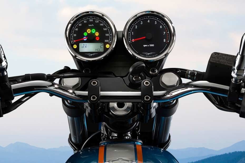 Moto Guzzi V7 III Console View Moto Guzzi V7 III Console View