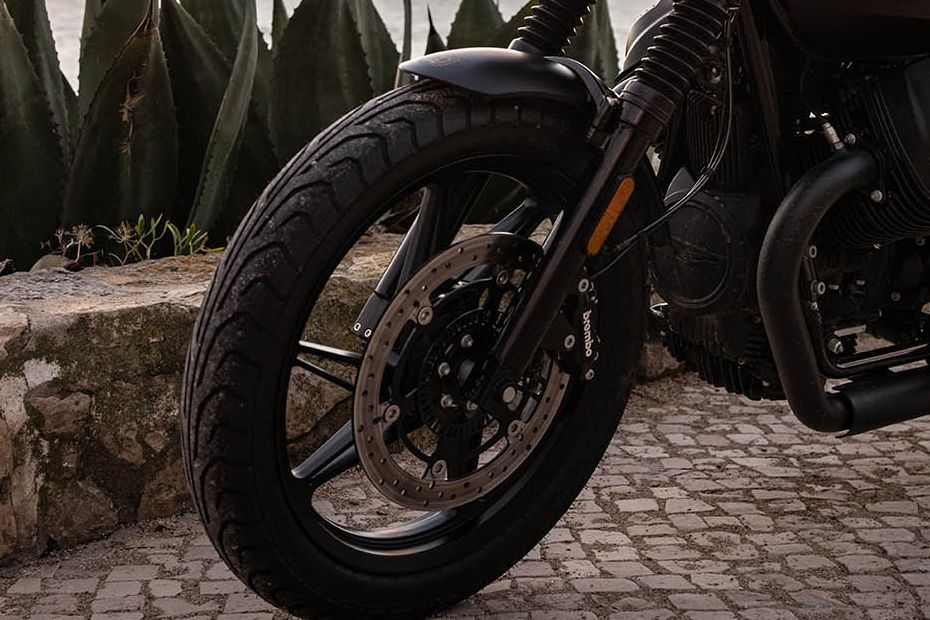 Moto Guzzi V7 III Front Brake