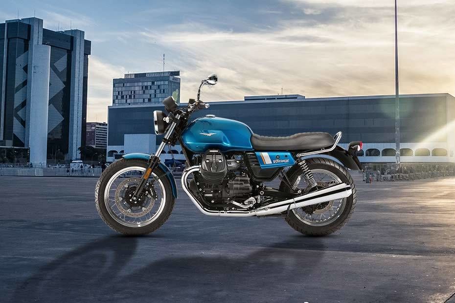 Moto Guzzi V7 III Left Side View Full Image Moto Guzzi V7 III Left Side View Full Image