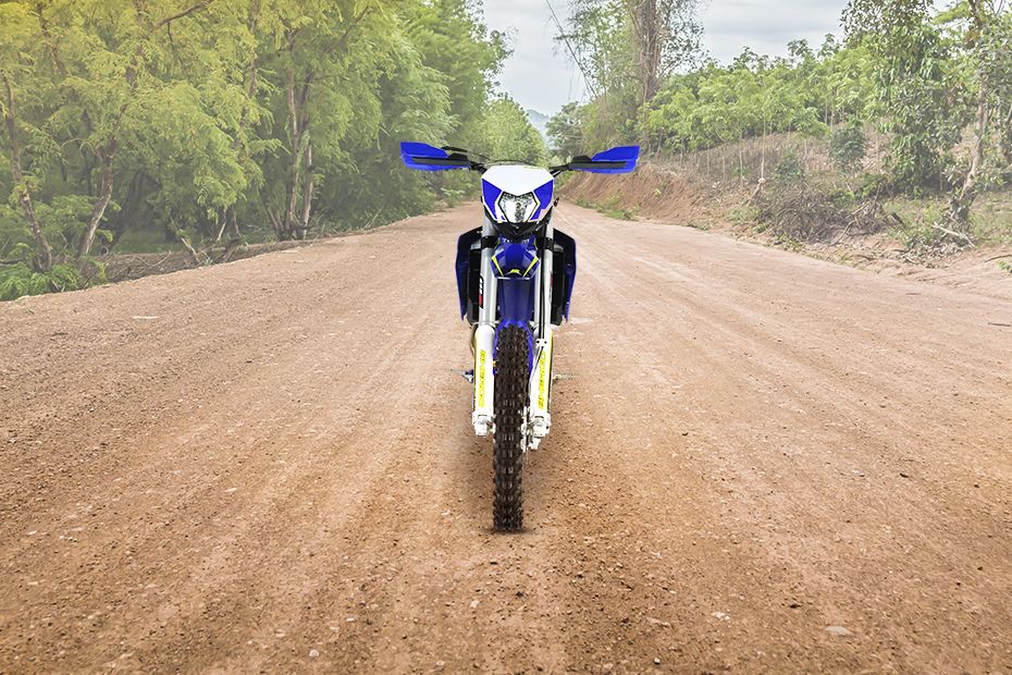 Sherco 450 SEF-R Front View Full Image Sherco 450 SEF-R Front View Full Image