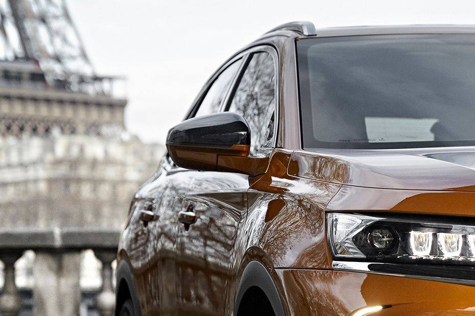 DS 7 Crossback Drivers Side Mirror Front Angle DS 7 Crossback Drivers Side Mirror Front Angle