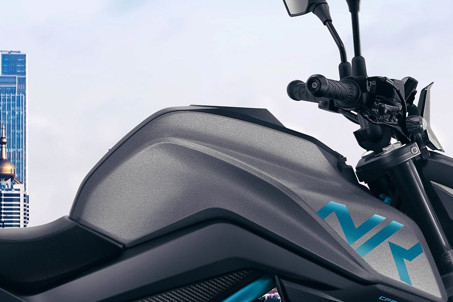 CFMoto 250 NK Fuel Tank View CFMoto 250 NK Fuel Tank View
