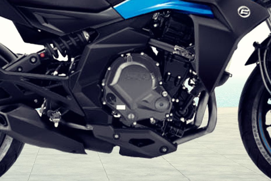 CFMoto  400 NK Engine View